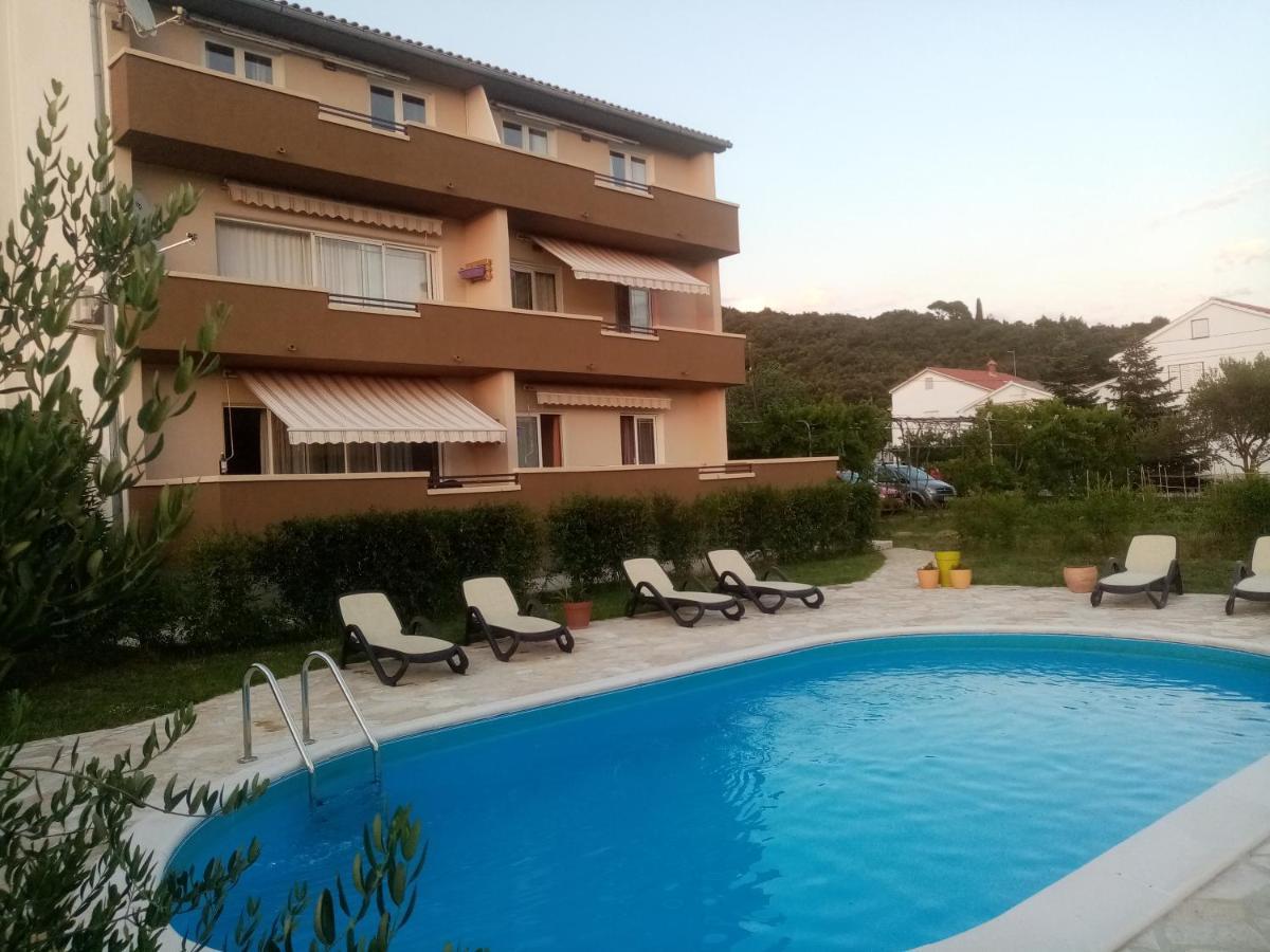 Apartment Arba 1 With Heated Pool Раб Екстериор снимка